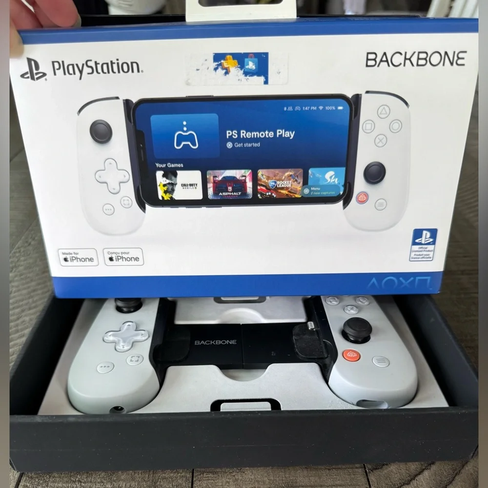BACKBONE - PlayStation Edition Mobile Gaming Controller for iPhone
